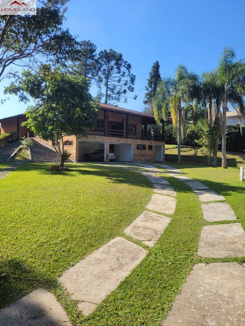 Casa Térrea com 3 Suítes Toda Avarandada