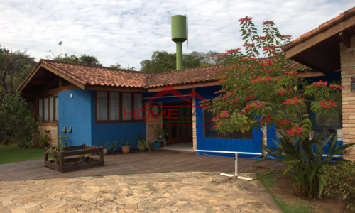 Casa à Venda com Área de Lazer Completa