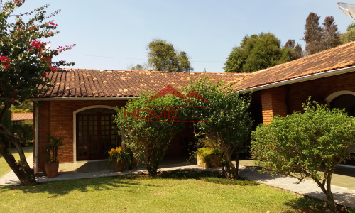 Casa Térrea com Duas Suítes e Dois Quartos